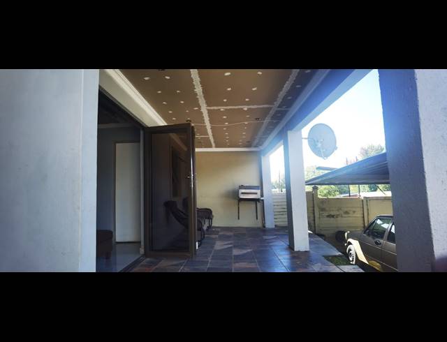 4 BEDROOM FREEHOLD FOR SALE IN HOWICK CENTRAL